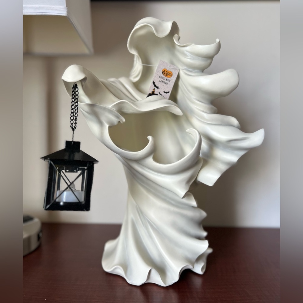 ***FREE SHIPPING ALERT***Cracker Barrel Ghost